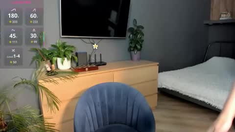 Snapshot of rosie_gracefulness_ chatting on 09.28.25 Rose - online show from 09.28.25