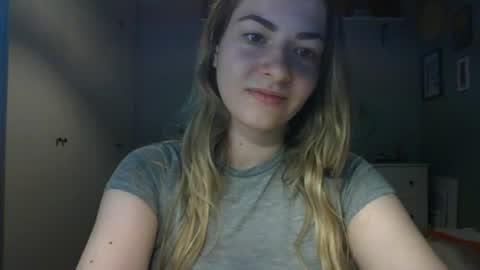 Snapshot of rosie_june chatting on 07.21.26 Rosie online show from 07.21.26