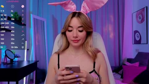 Snapshot of rosie_mac chatting on 05.28.26 Rosie online show from 05.28.26