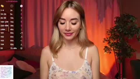 Snapshot of rosie_mac chatting on 06.26.26 Rosie online show from 06.26.26