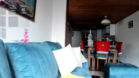 Rosieeee  online show from 01.04.25