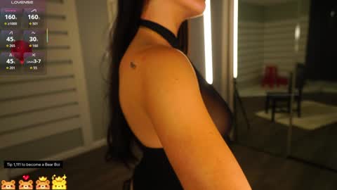 Rosie Bones online show from 01.08.26