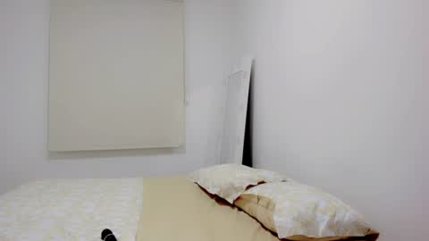Snapshot of rosiegirl_ chatting on 07.16.26 Rosie Independent model online show from 07.16.26