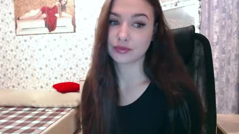 Rosie is waiting for YOU online show from 02.25.25