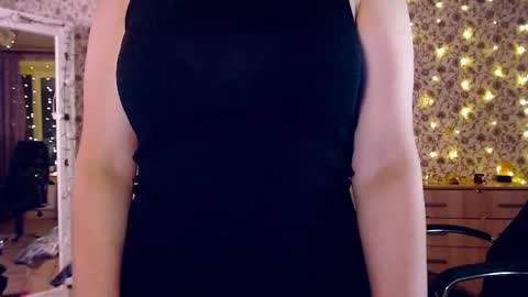 Rosie is waiting for YOU online show from 12.05.25