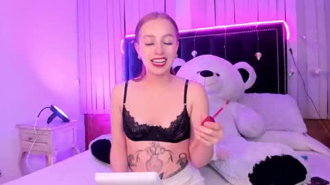 Snapshot of rosita_es chatting on 11.11.25 Rosita se online show from 11.11.25