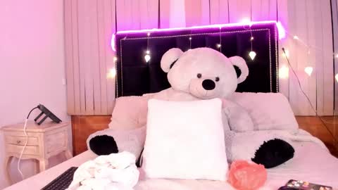 Snapshot of rosita_es chatting on 11.12.25 Rosita se online show from 11.12.25