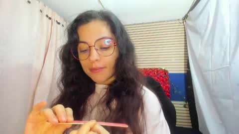 Snapshot of rosse_25 chatting on 06.09.26 Would you like to help me with supplementation and sports suits so I can compete in powerlifting online show from 06.09.26