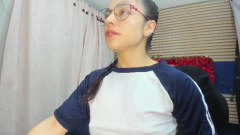 Snapshot of rosse_25 chatting on 06.13.26 Would you like to help me with supplementation and sports suits so I can compete in powerlifting online show from 06.13.26