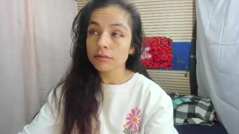Snapshot of rosse_25 chatting on 06.17.26 Would you like to help me with supplementation and sports suits so I can compete in powerlifting online show from 06.17.26