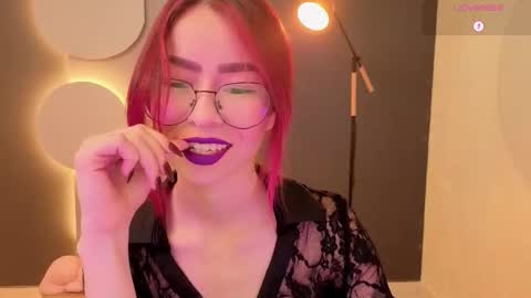 Snapshot of rosse_98_ chatting on 11.18.25 Miss Rosse online show from 11.18.25