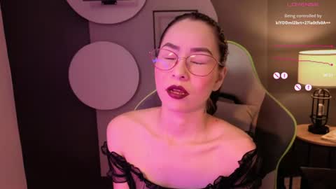 Snapshot of rosse_98_ chatting on 07.15.26 Miss Rosse online show from 07.15.26