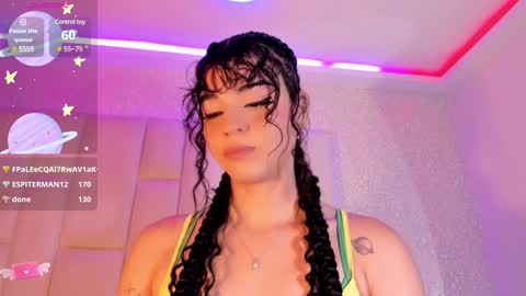 Snapshot of rosselfinoll chatting on 02.07.25 Rossel online show from 02.07.25