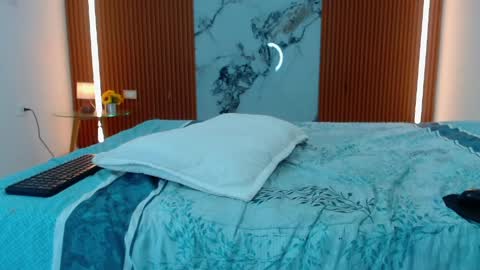 Rossi Hill online show from 04.01.26