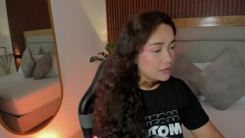 Snapshot of rossie_lanie_ chatting on 05.16.26 rossie_lanie_ online show from 05.16.26