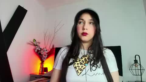 Snapshot of rossy_marks chatting on 05.16.26 rossy_marks online show from 05.16.26