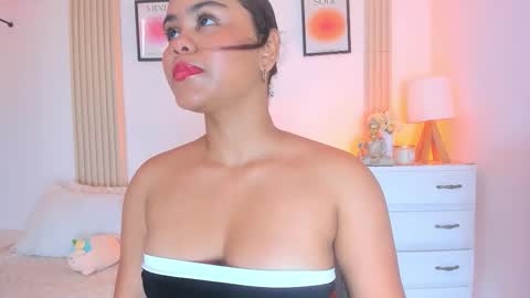 Snapshot of rossy_x chatting on 02.28.26 rossy_x online show from 02.28.26