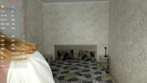 Snapshot of rossylume chatting on 05.25.26 Alice online show from 05.25.26