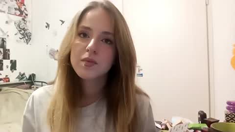 Snapshot of rosybreeze chatting on 06.12.26 Anna online show from 06.12.26