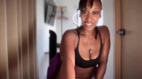 Rosy Coco online show from 02.17.25