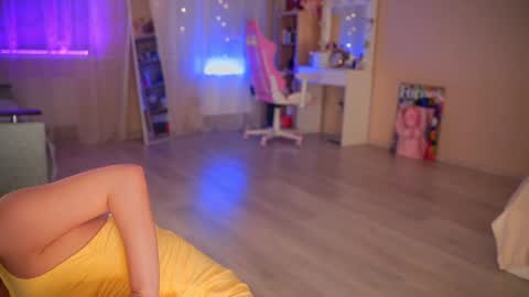 Snapshot of rosyemily chatting on 10.19.25 Hi Im Maria Check my Bio online show from 10.19.25