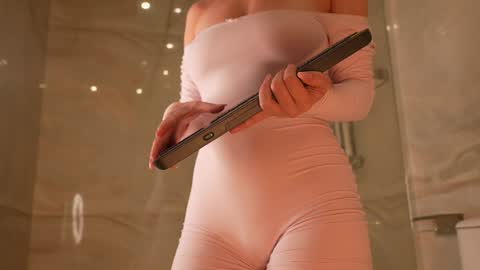 Snapshot of rosyemily chatting on 03.16.26 Hi Im Maria Check my Bio online show from 03.16.26
