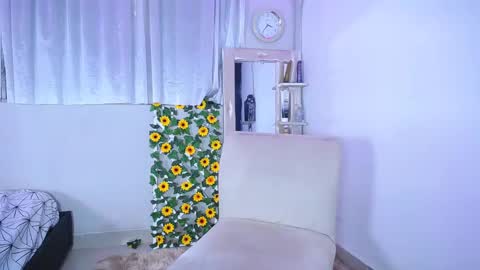 Snapshot of rous_25 chatting on 12.21.24 rous_25 online show from 12.21.24