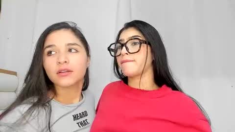 Snapshot of rous_and_sweet chatting on 11.22.25 Rous and Sweet online show from 11.22.25