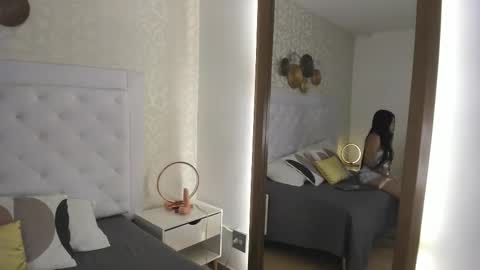 Snapshot of rouse_pink__ chatting on 03.29.26 rouse_pink__ online show from 03.29.26