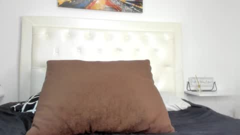 Snapshot of rouse_sexy_hotxx77 chatting on 11.27.25 rouse_sexy_hotxx77 online show from 11.27.25