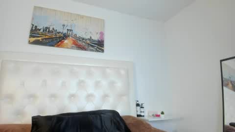 Snapshot of rouse_sexy_hotxx77 chatting on 05.23.26 rouse_sexy_hotxx77 online show from 05.23.26