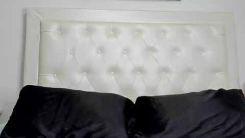 Snapshot of rouse_sexy_hotxx77 chatting on 06.24.26 rouse_sexy_hotxx77 online show from 06.24.26