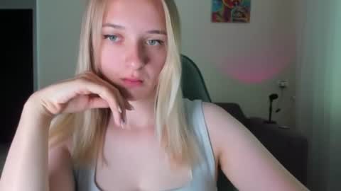 Snapshot of rousereed chatting on 07.18.26 Rouse online show from 07.18.26