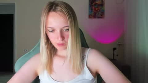 Snapshot of rousereed chatting on 07.19.26 Rouse online show from 07.19.26