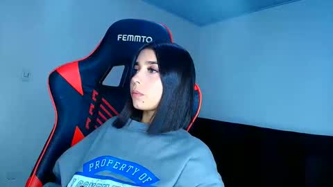 rousse_violet online show from 04.17.26