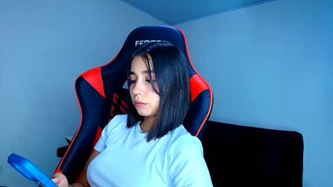 rousse_violet online show from 04.20.26