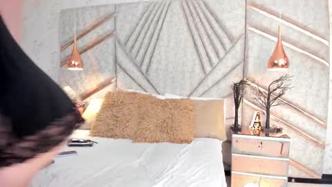 Snapshot of roussewalker chatting on 10.29.25 RousseWalker online show from 10.29.25