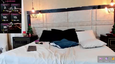 Snapshot of roussewalker chatting on 11.27.25 RousseWalker online show from 11.27.25