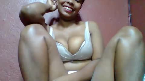 Snapshot of rovaelyah chatting on 10.04.25 rovaelyah online show from 10.04.25