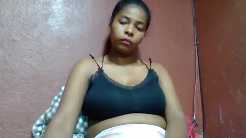 Snapshot of rovaelyah chatting on 10.10.25 rovaelyah online show from 10.10.25