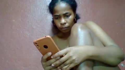 Snapshot of rovaelyah chatting on 10.28.25 rovaelyah online show from 10.28.25