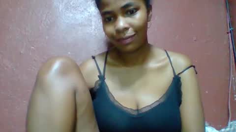 Snapshot of rovaelyah chatting on 11.17.25 rovaelyah online show from 11.17.25