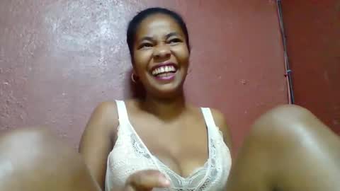 Snapshot of rovaelyah chatting on 11.19.25 rovaelyah online show from 11.19.25