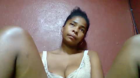 Snapshot of rovaelyah chatting on 11.22.25 rovaelyah online show from 11.22.25