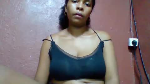 Snapshot of rovaelyah chatting on 11.23.25 rovaelyah online show from 11.23.25