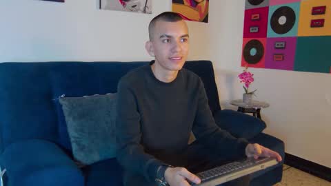 Snapshot of rowancley chatting on 10.17.25 Rowan online show from 10.17.25