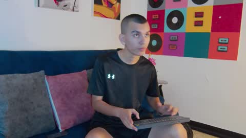 Snapshot of rowancley chatting on 10.18.25 Rowan online show from 10.18.25