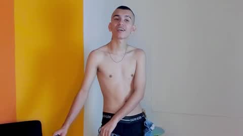 Snapshot of rowancley chatting on 10.21.25 Rowan online show from 10.21.25