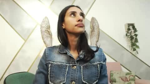   online show from 10.07.25