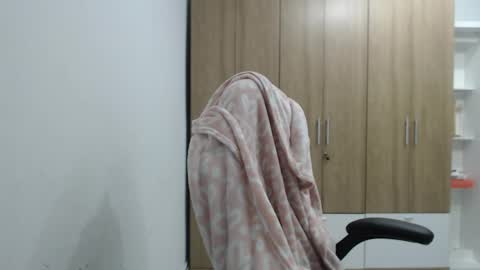 Snapshot of roxanalove7 chatting on 04.19.26 Roxana online show from 04.19.26